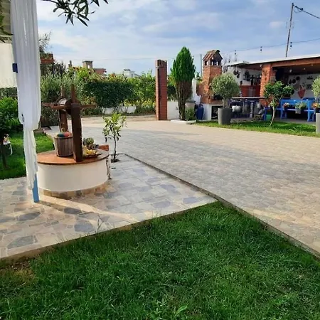 Jone Apartmán Golem (Tirana)