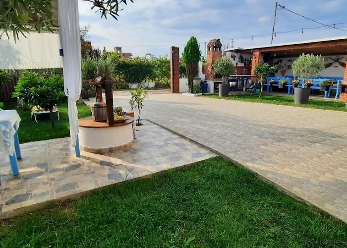 Jone Apartamento Golem (Tirana)